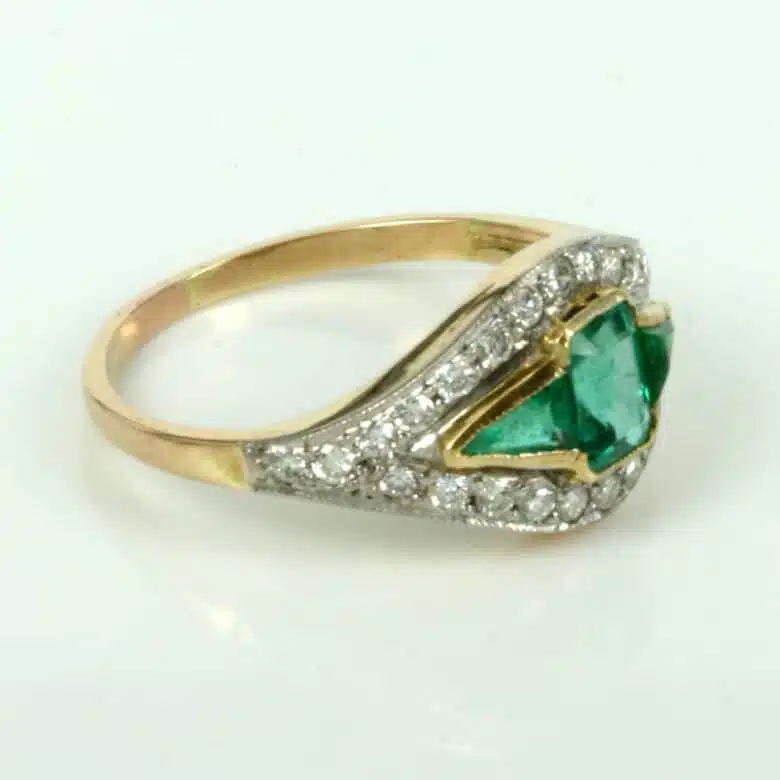 emerald-diamond-ring-q516-1.jpg