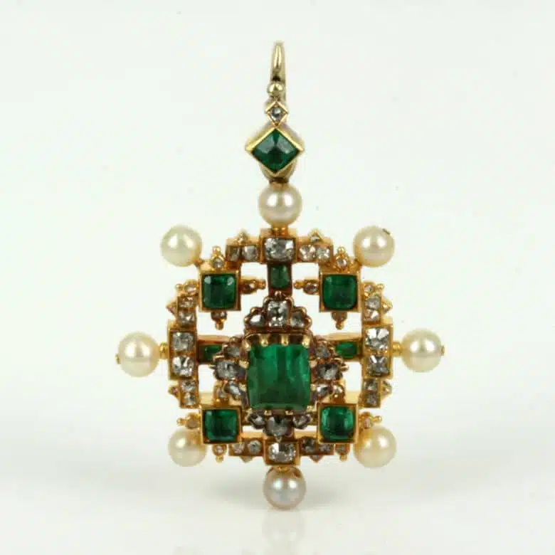 emerald-pendant-P816-2.jpg