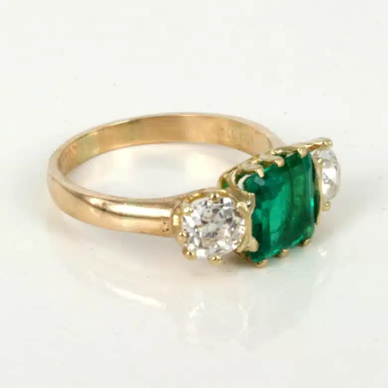 emerald-ring-es1607-2.jpg