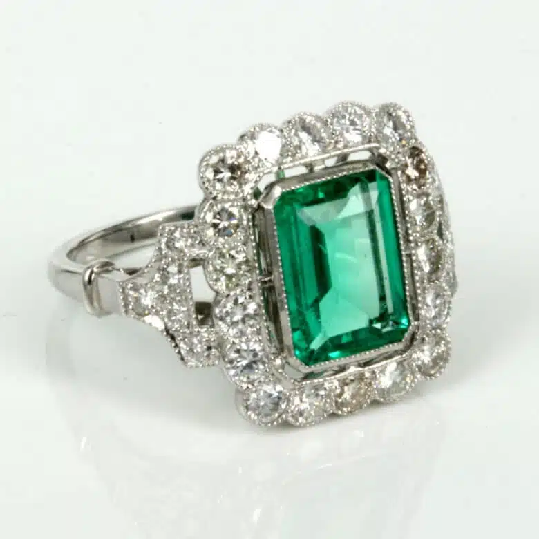 emerald-ring-es2139-1.jpg