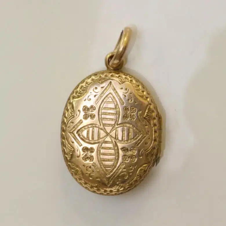 enamelled-locket-es6888-2.jpg