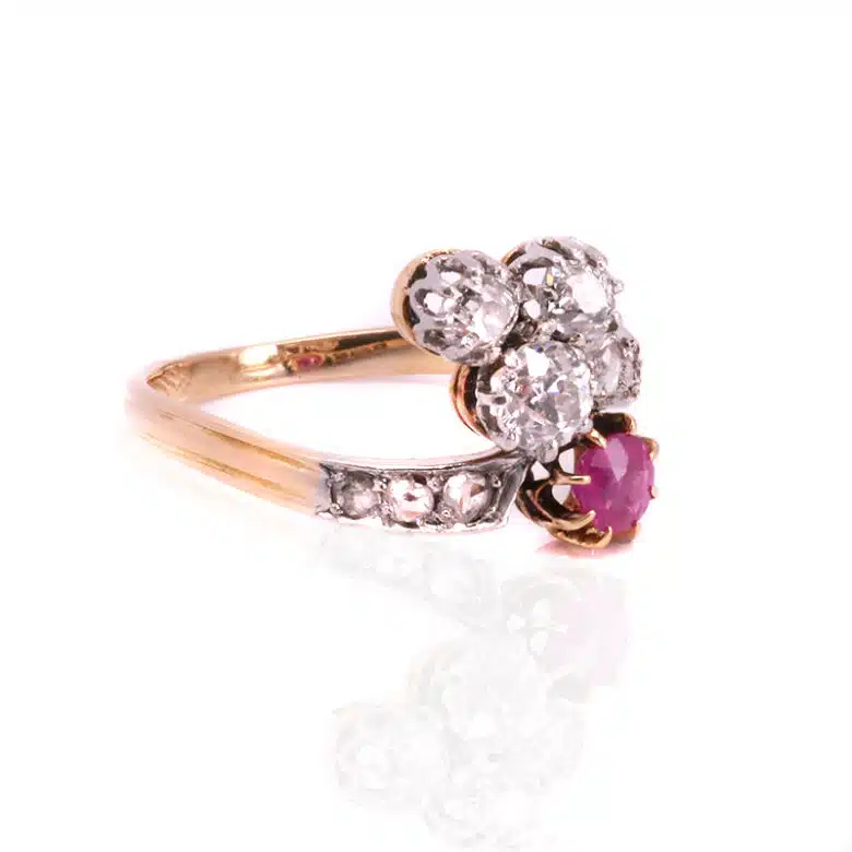 french-ruby-diamond-ring-ES7858-00