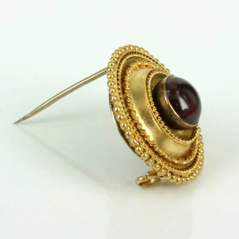 garnet-brooch-q390-1.jpg
