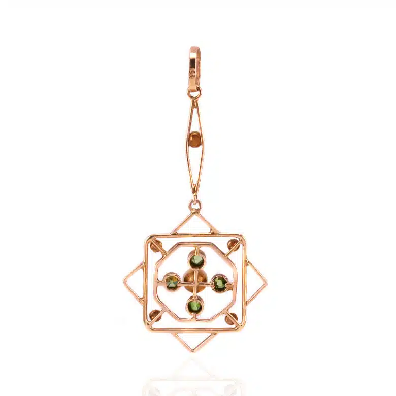 garnet-pearl-pendant-ES8508-2