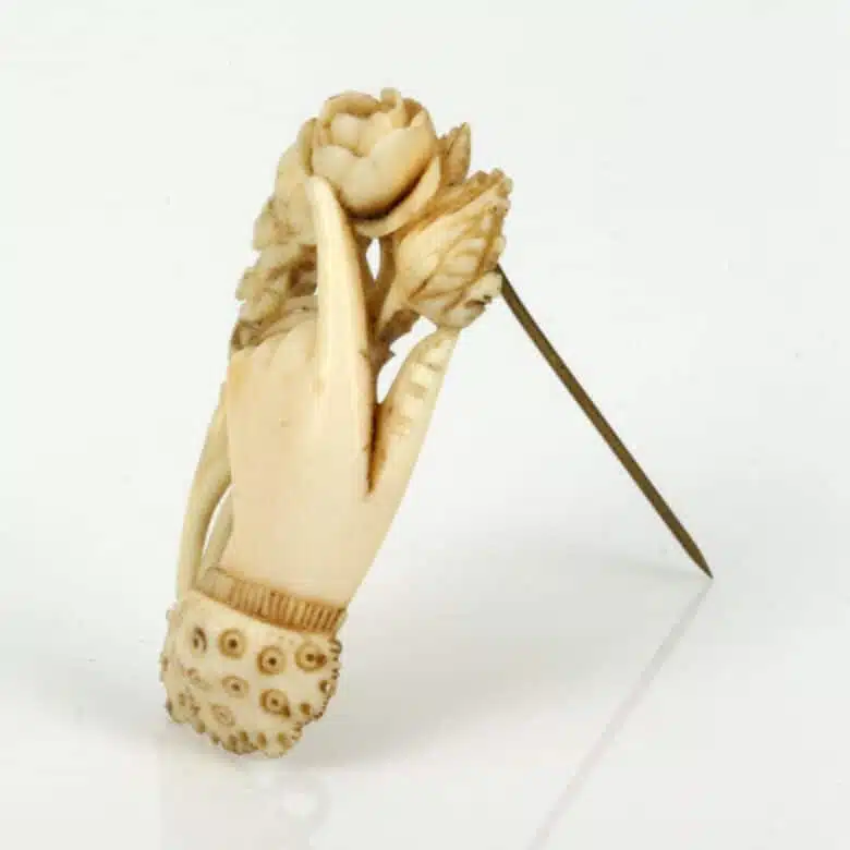 ivory-brooch-es3007-1.jpg