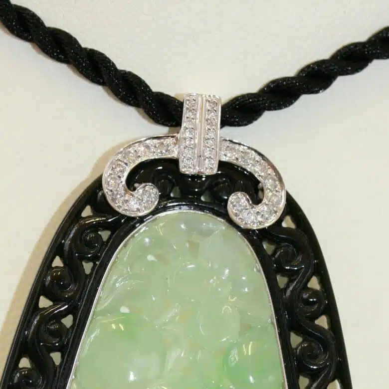 jade-pendant-3.jpg