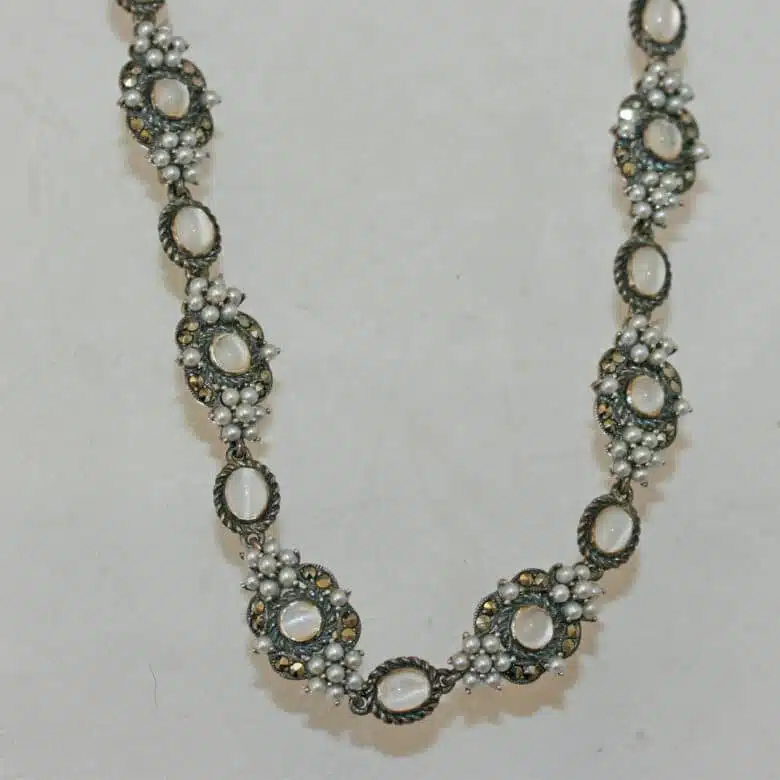 moonstone-necklace-2.jpg