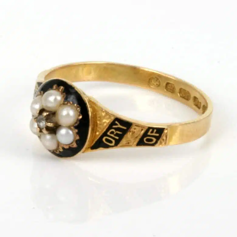 mourning-ring-232-3.jpg
