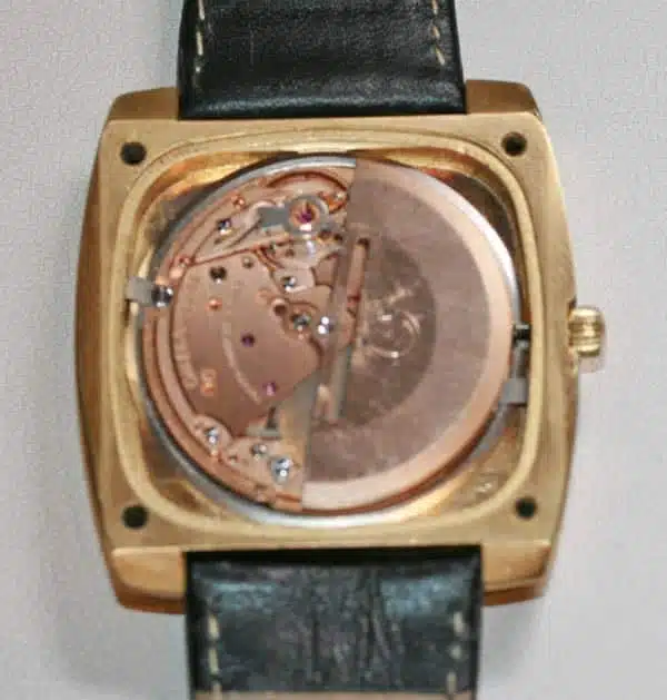 omega-square-3.jpg