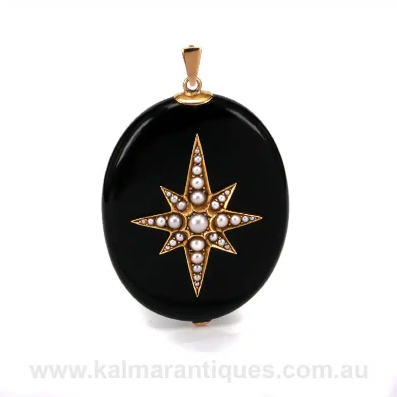 onyx-pearl-mourning-locket-Q445-1