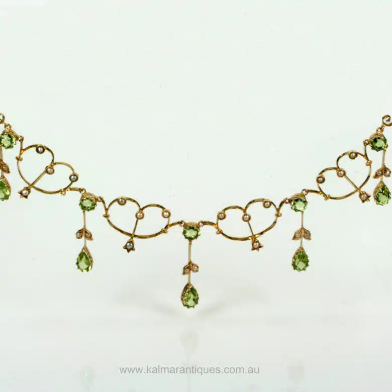 peridot-necklace-q566-1.jpg