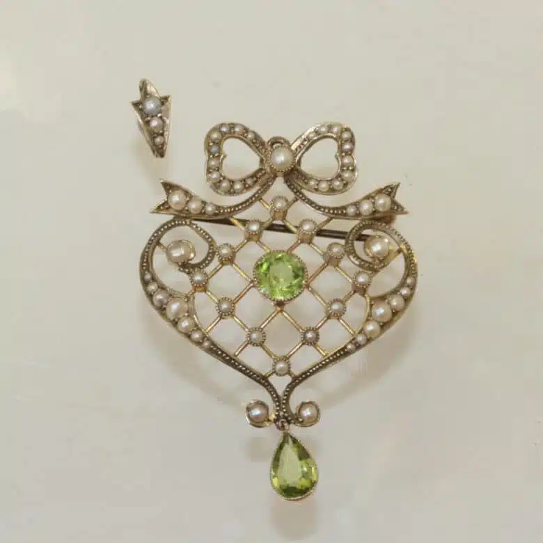 peridot-pearl-brooch-2.jpg