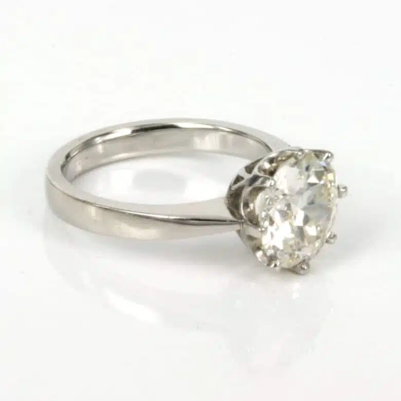 platinum-diamond-ring-q356.jpg
