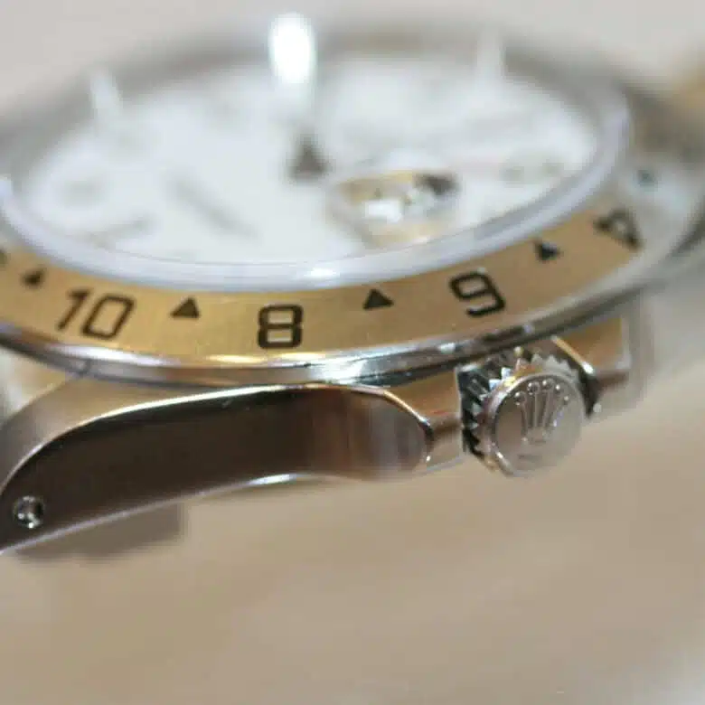 rolex-explorer-II-16520-3.jpg