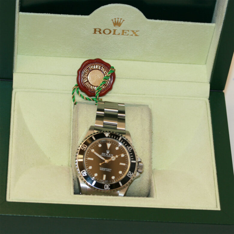 Rolex Submariner watch.rolex-submariner-14060-21.jpg