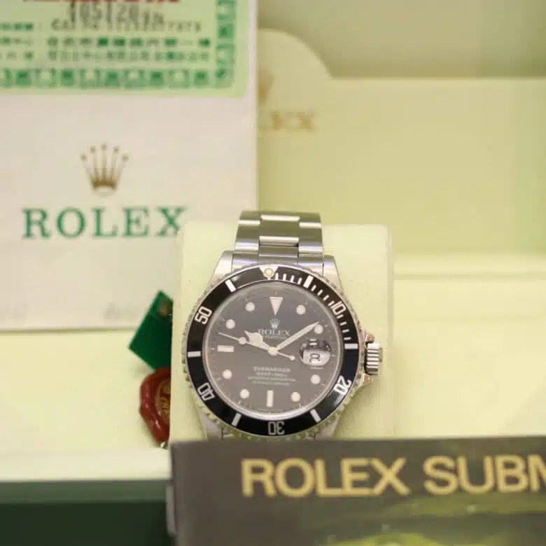 rolex-submariner-16610-2.jpg
