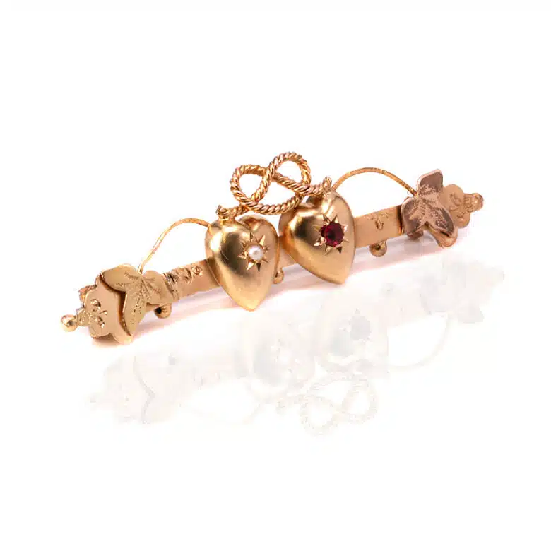 ruby-and-pearl-brooch-ES8028-1