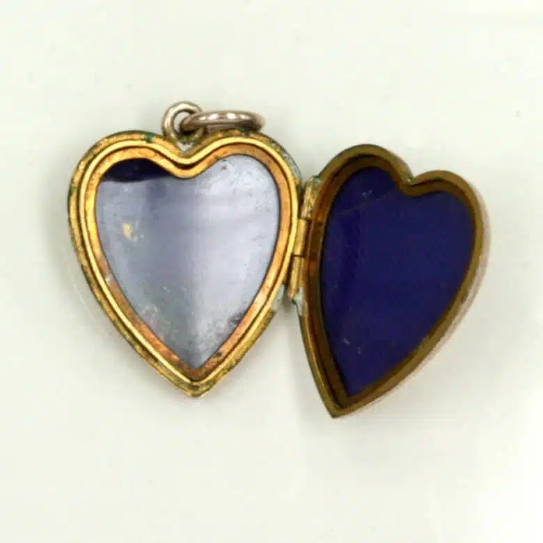 ruby-locket-es1547-2.jpg
