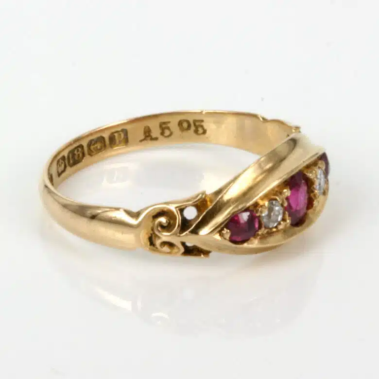 ruby-ring-es2218-1.jpg
