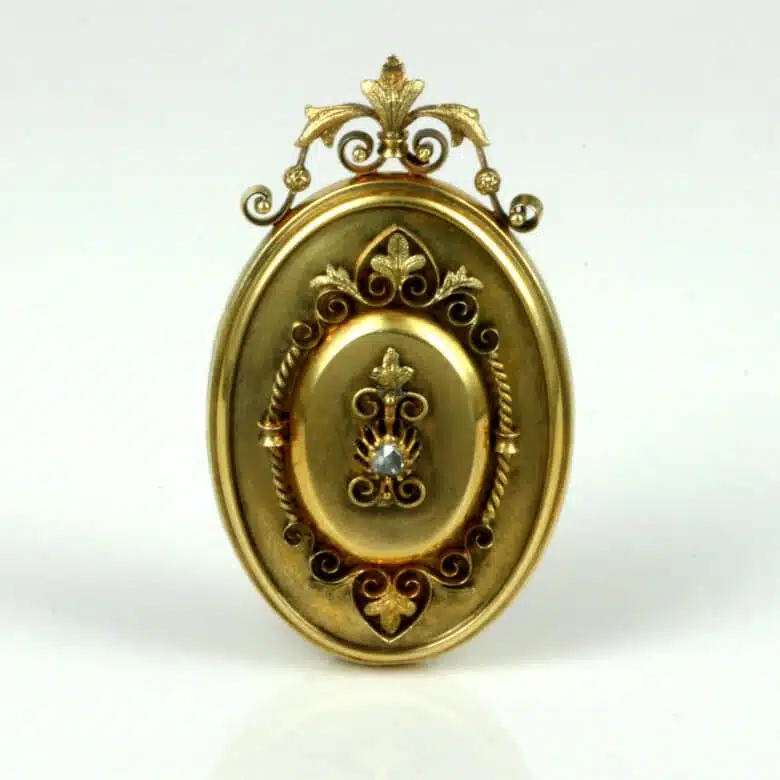 russian-locket-es479-1.jpg