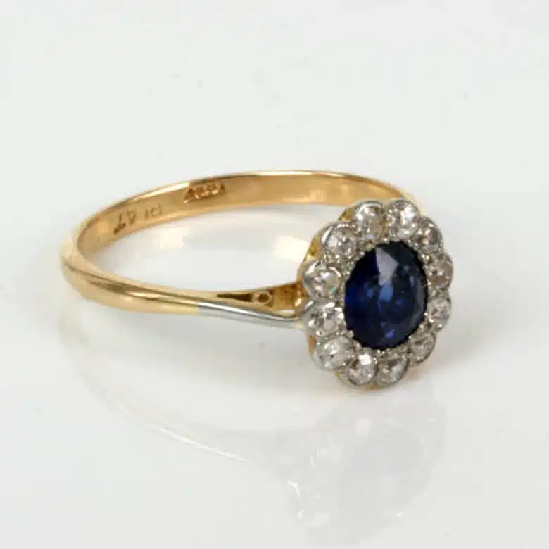 sapphire-cluster-ring-es226.jpg