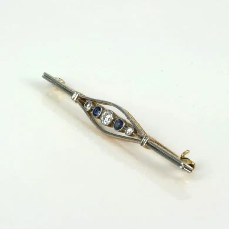sapphire-diamond-brooch-146.jpg