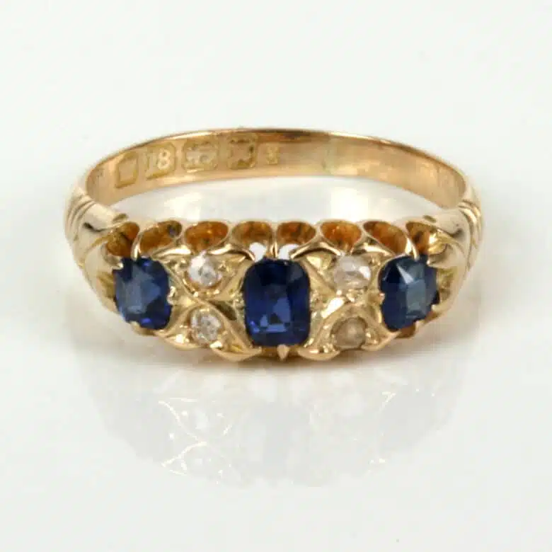 sapphire-diamond-ring-278.jpg