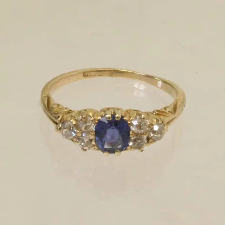 sapphire-diamond-ring-7015.jpg