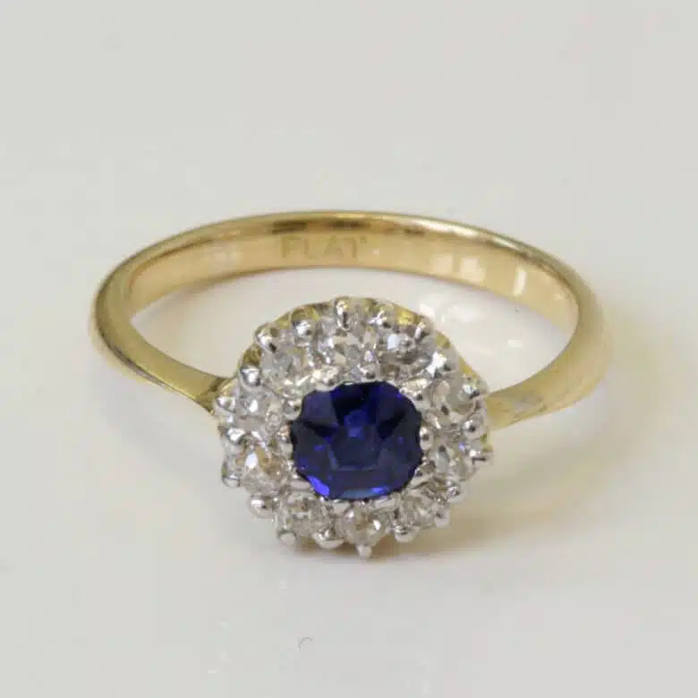 sapphire-diamond-ring-7416.jpg