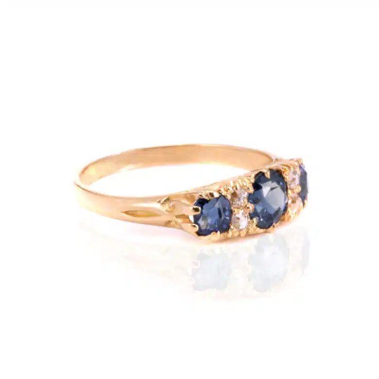 sapphire-diamond-ring-ES8847-1