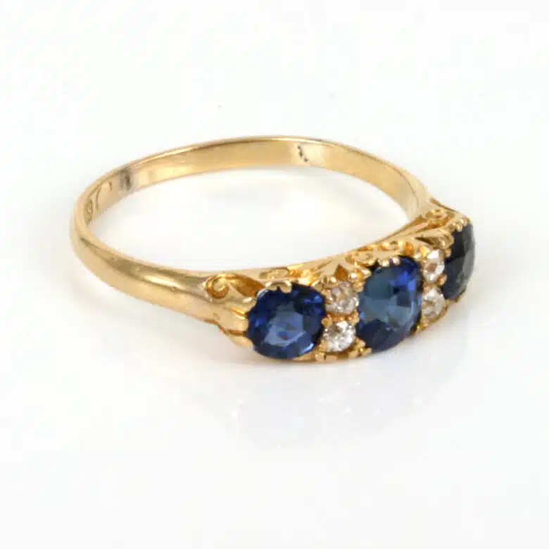 sapphire-ring-es181.jpg