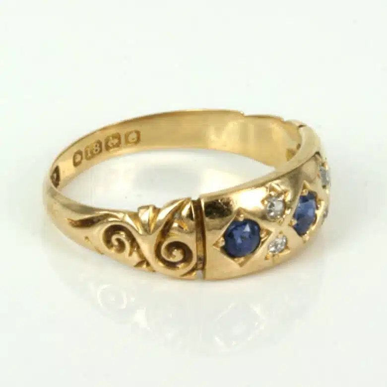 sapphire-ring-es2475-1.jpg