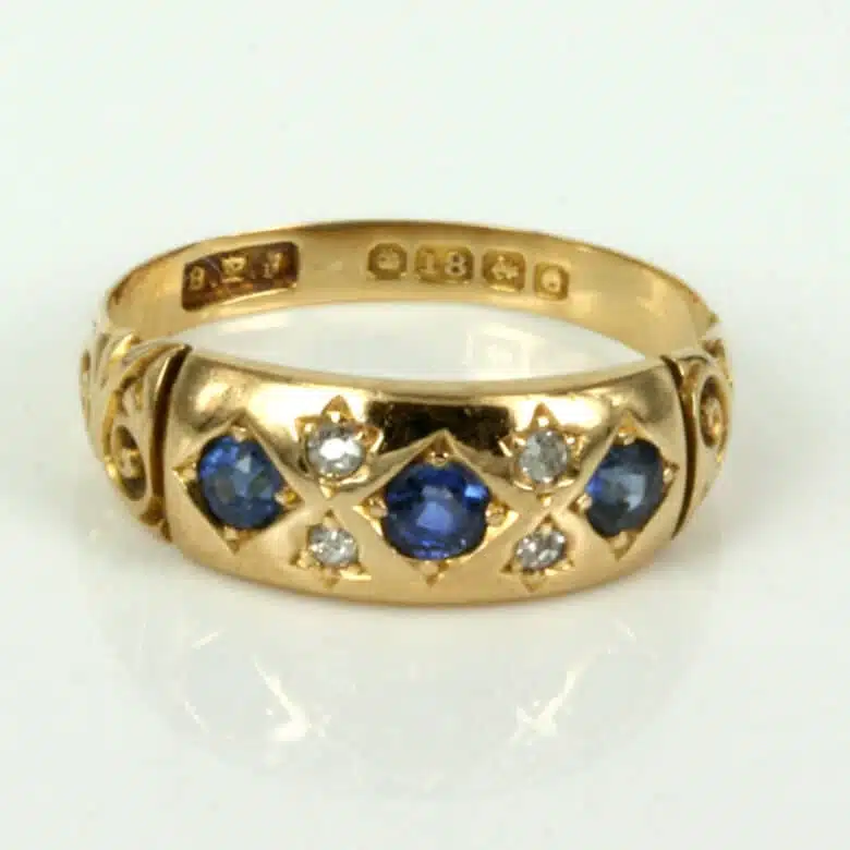 sapphire-ring-es2475-2.jpg