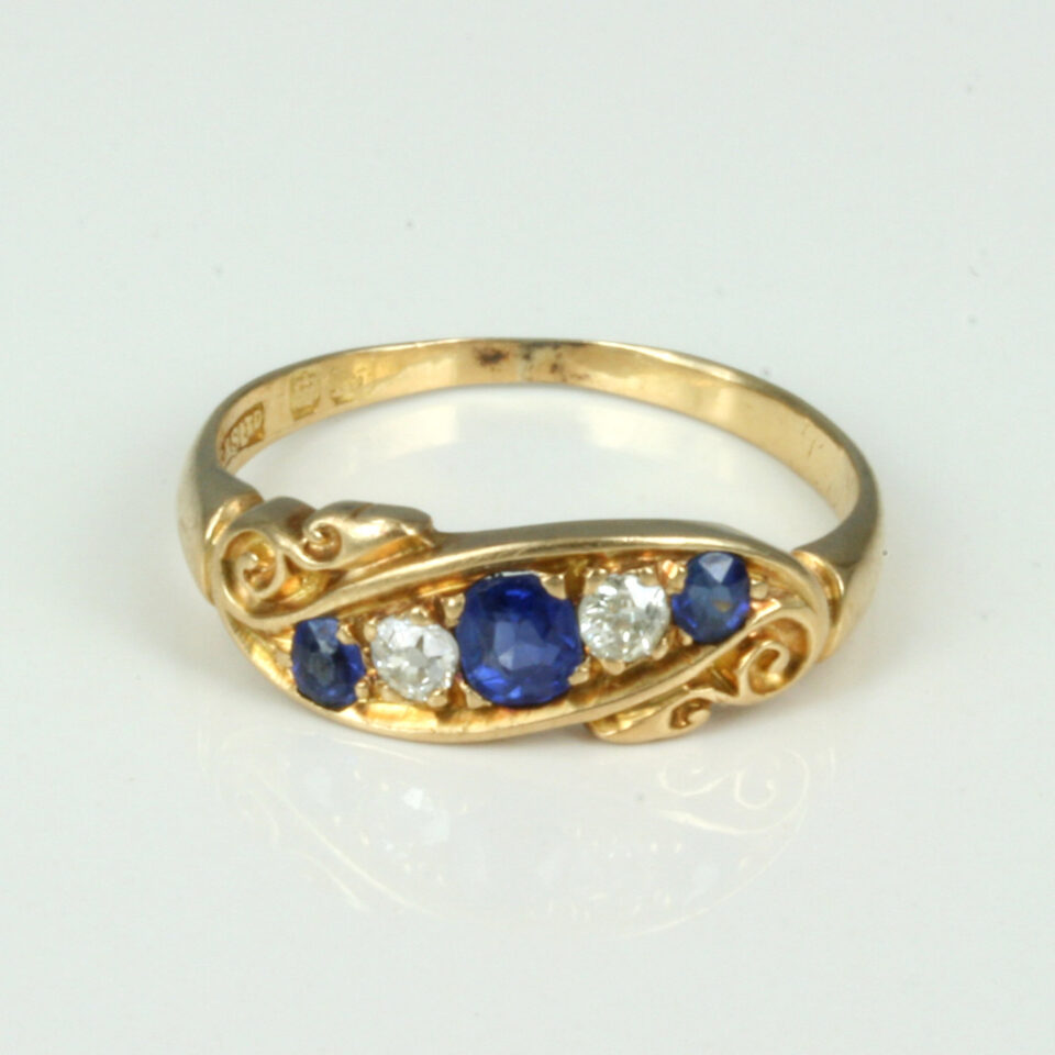 sapphire-ring-es7643-1.jpg