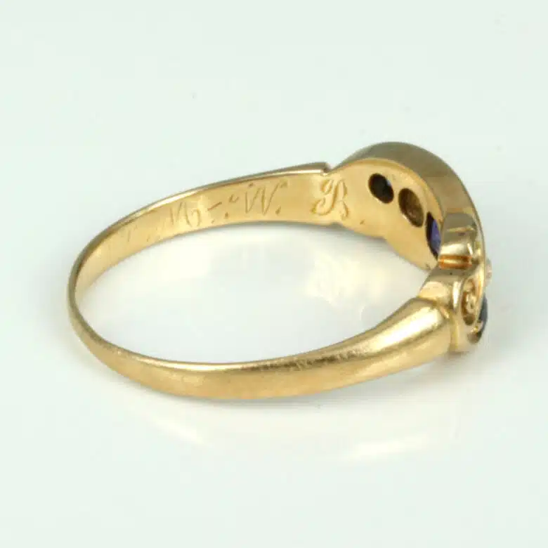 sapphire-ring-es7643-3.jpg