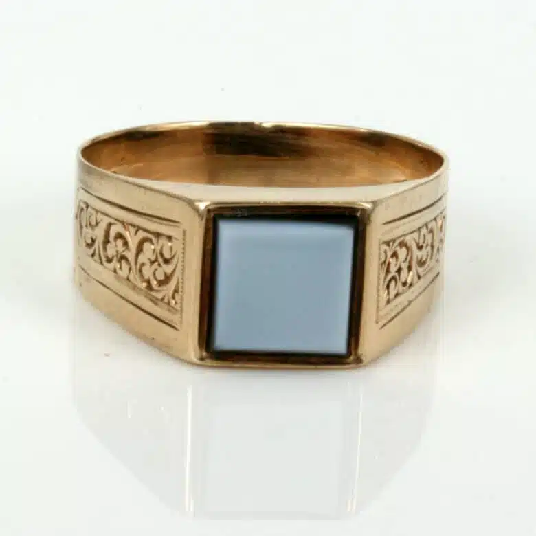 signet-ring.jpg