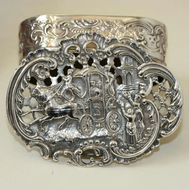 silver-pierced-box-3.jpg