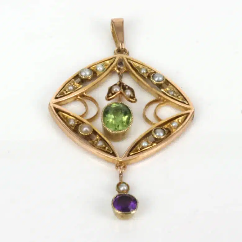 suffragette-pendant-3495-2.jpg