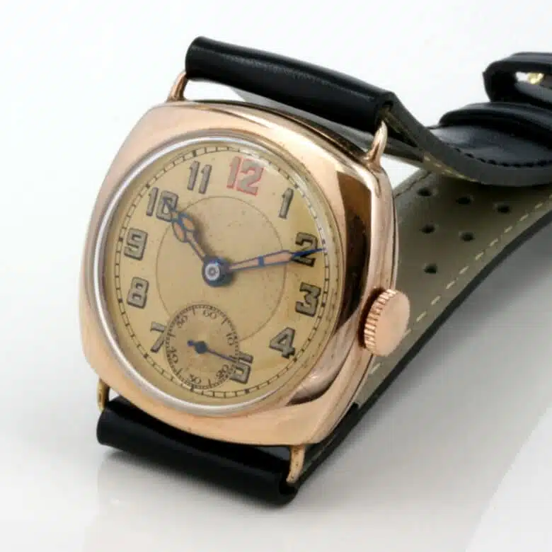 tonneau-watch-n492-2.jpg