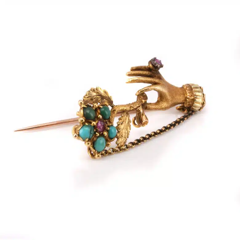 victorian-brooch-holding-flowers-es7140-2