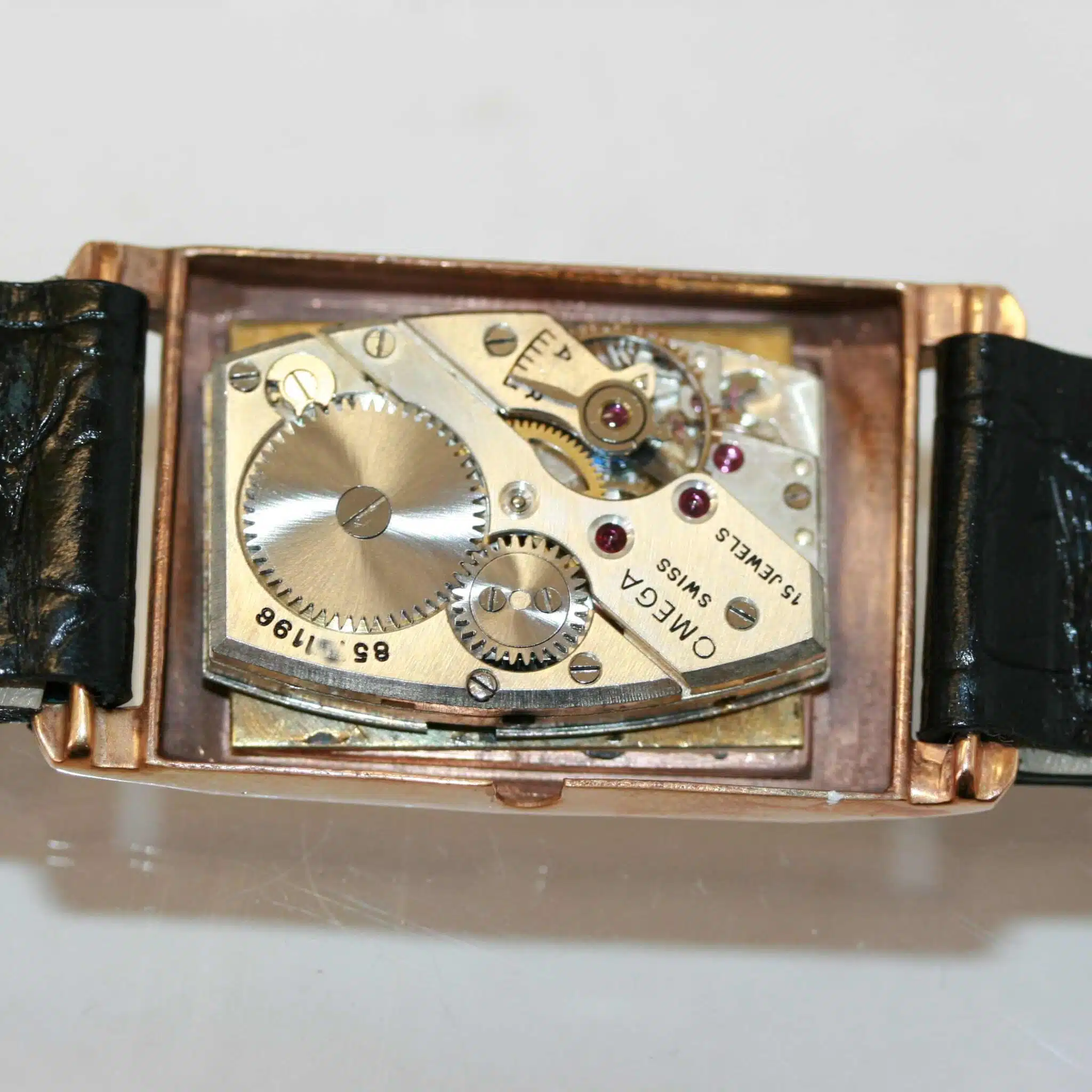 vintage-omega-4.jpg