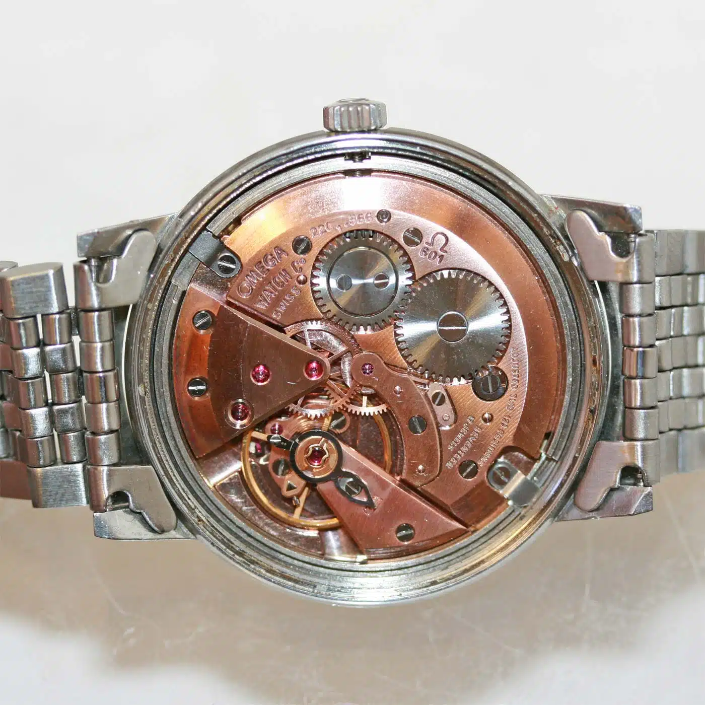 vintage-omega-600-watch-4.jpg
