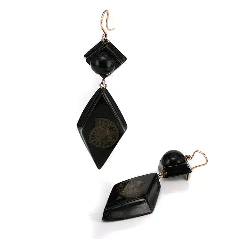 whitby-jet-ammonite-earrings-6250-3