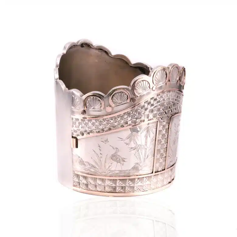 wide-silver-bangle-es7455-1
