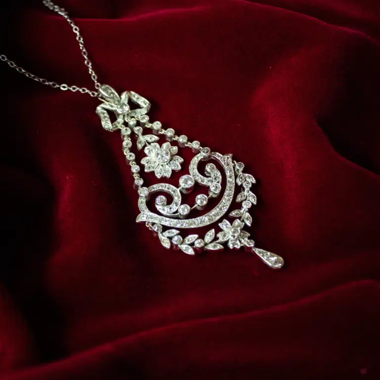 EC187 Diamond Pendant