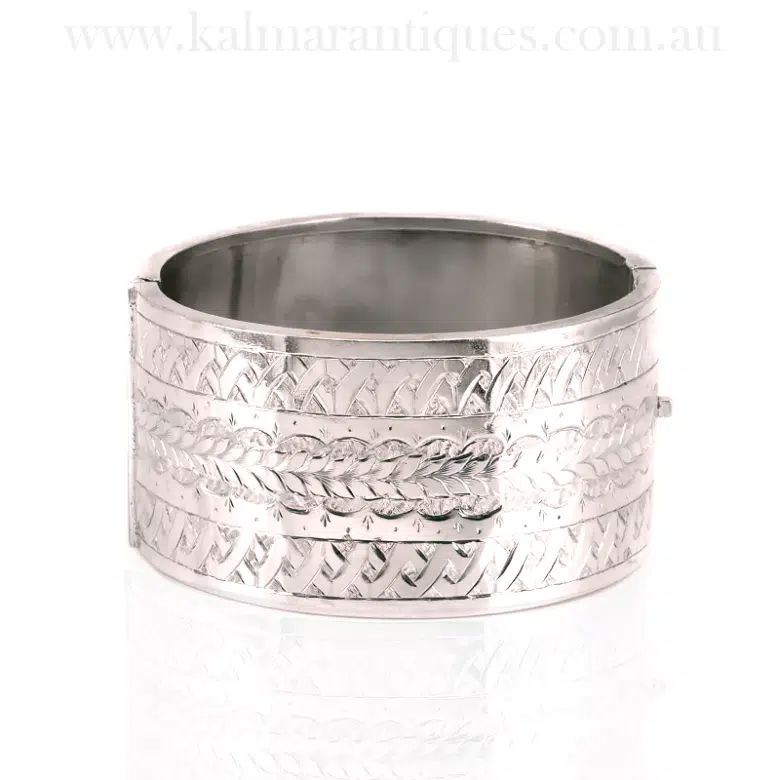 Beautiful hand engraved antique bangle