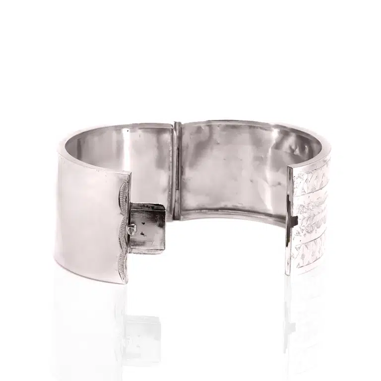 Beautiful hand engraved antique bangle