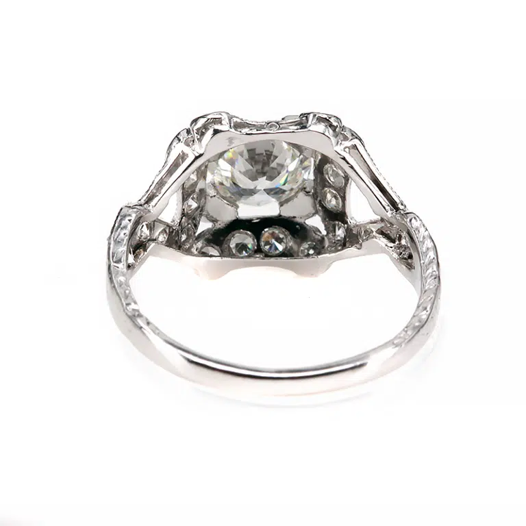 Diamond engagement ring