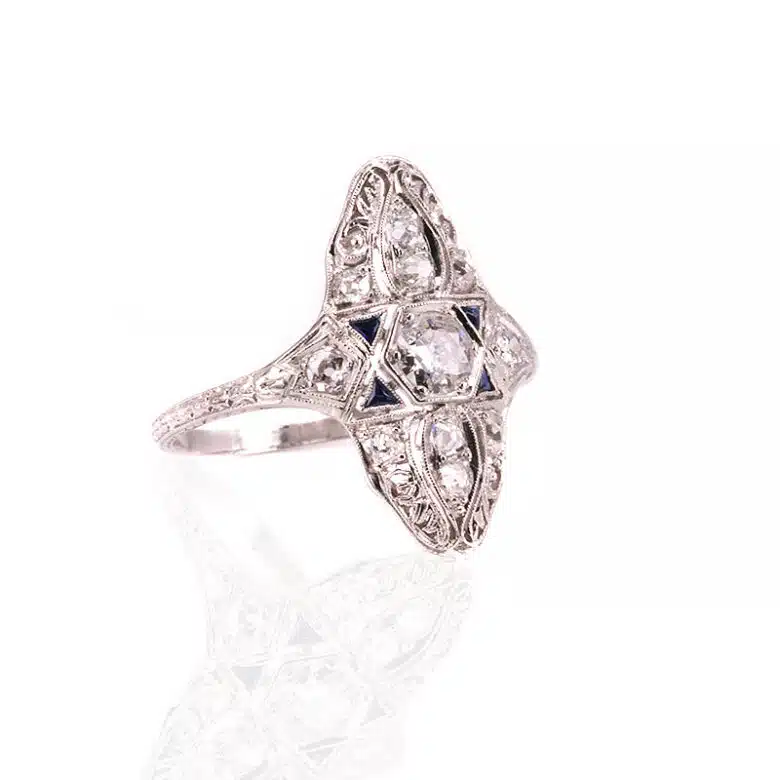 Art Deco diamond ring with four sapphires