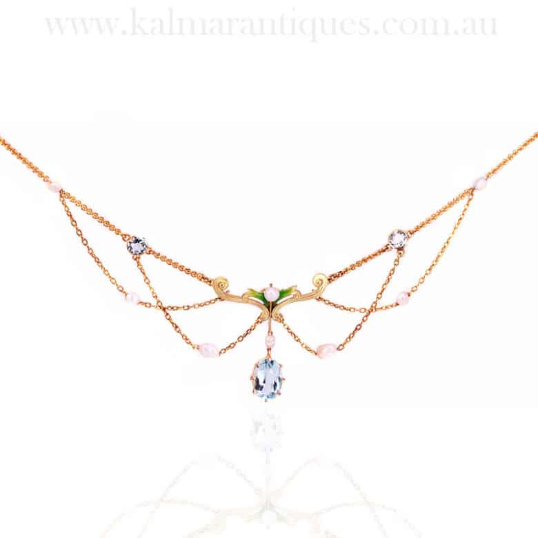 Art Nouveau aquamarine and pearl necklaceArt Nouveau aquamarine and pearl necklace